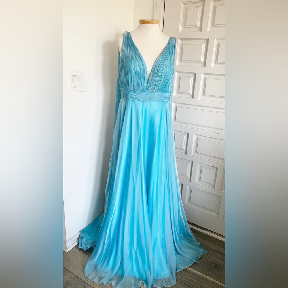 NWT Mac Duggal Sky Blue Grecian Goddess Gown Chiffon Dress 67391 Size 10